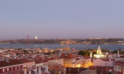 Lisboa e os seus contrastes capa